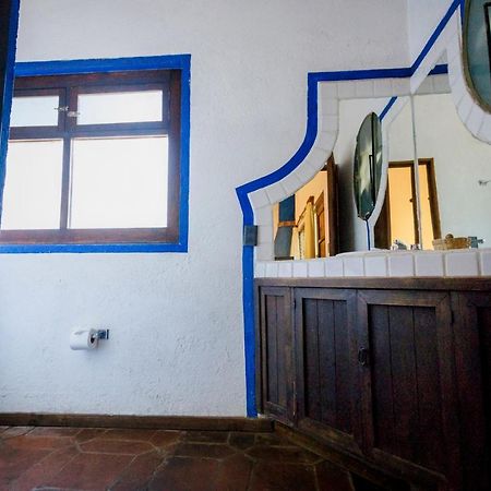 Lago Sol Hotel & Suites Tzintzuntzán Kültér fotó