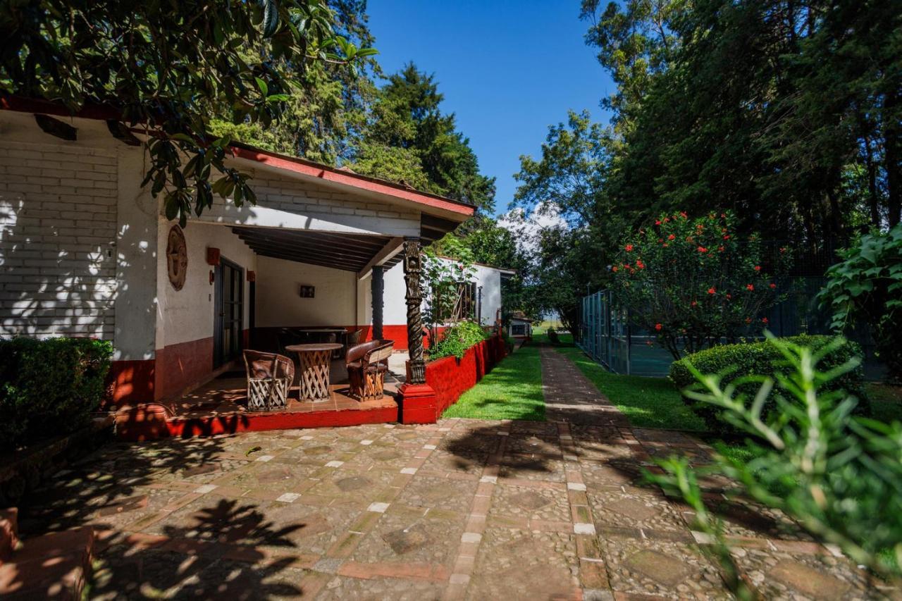 Lago Sol Hotel & Suites Tzintzuntzán Kültér fotó