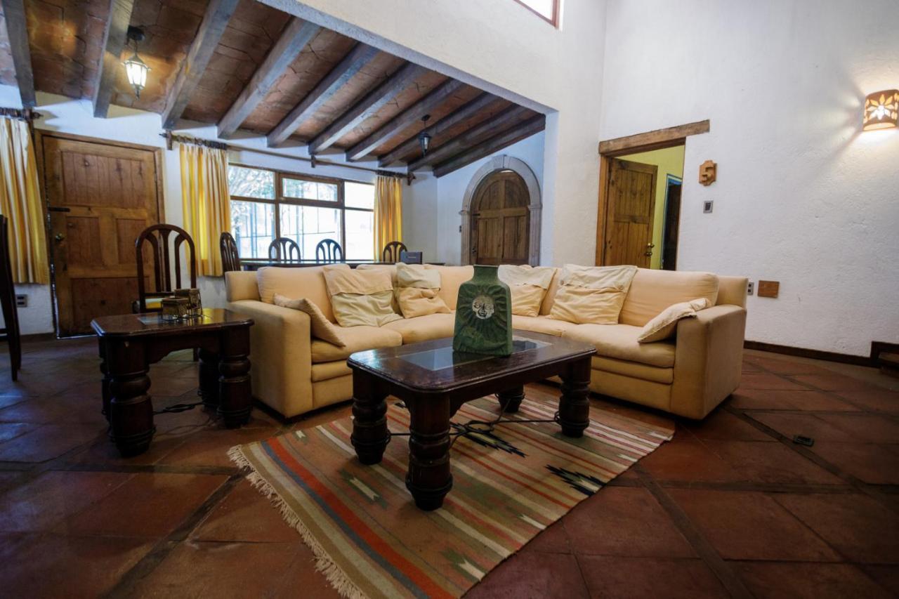 Lago Sol Hotel & Suites Tzintzuntzán Kültér fotó