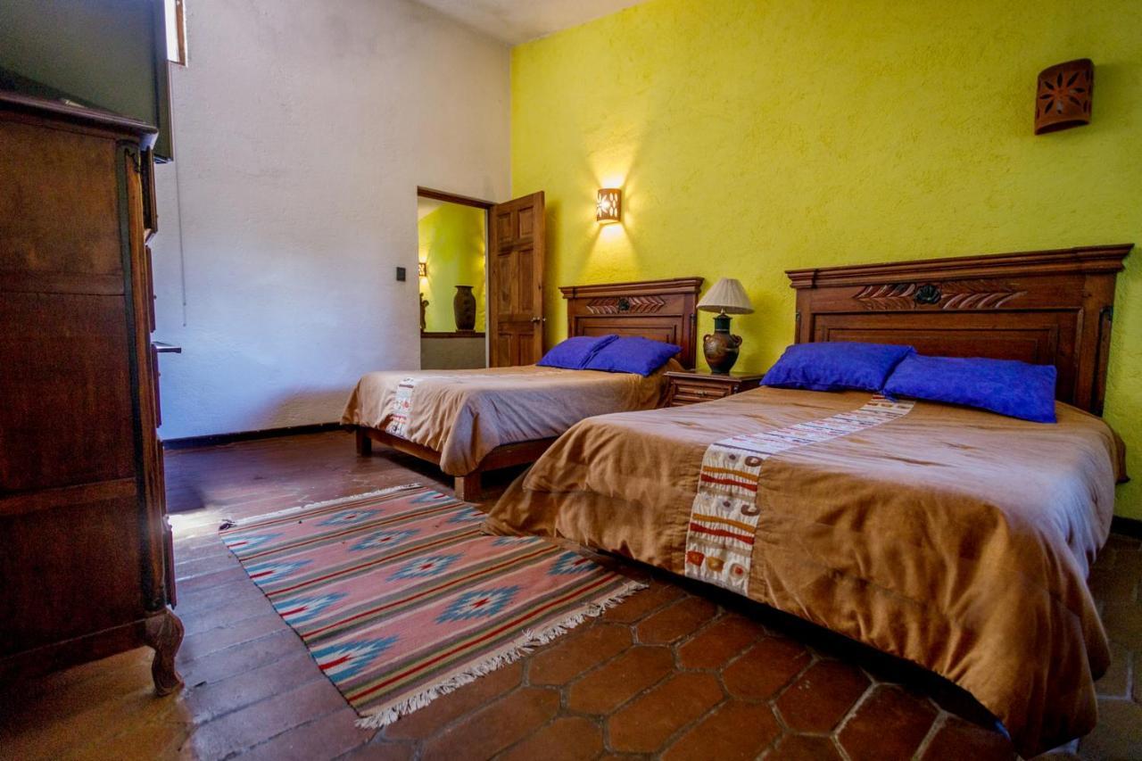 Lago Sol Hotel & Suites Tzintzuntzán Kültér fotó
