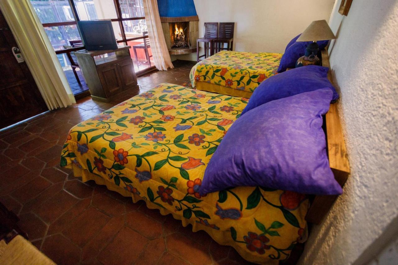 Lago Sol Hotel & Suites Tzintzuntzán Kültér fotó