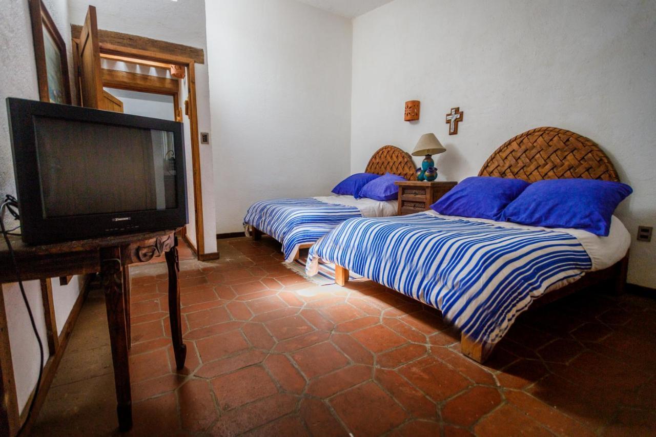 Lago Sol Hotel & Suites Tzintzuntzán Kültér fotó