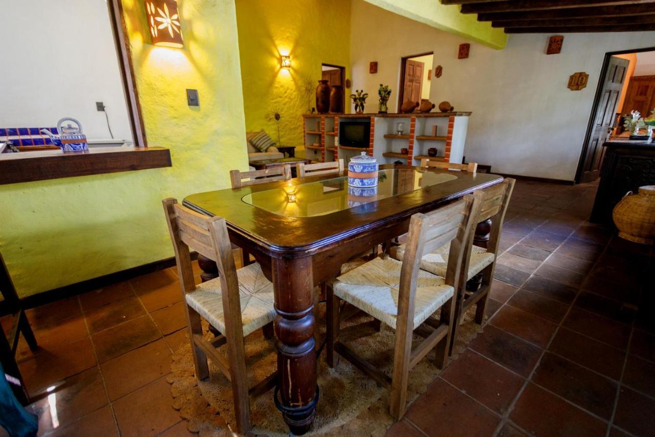 Lago Sol Hotel & Suites Tzintzuntzán Kültér fotó