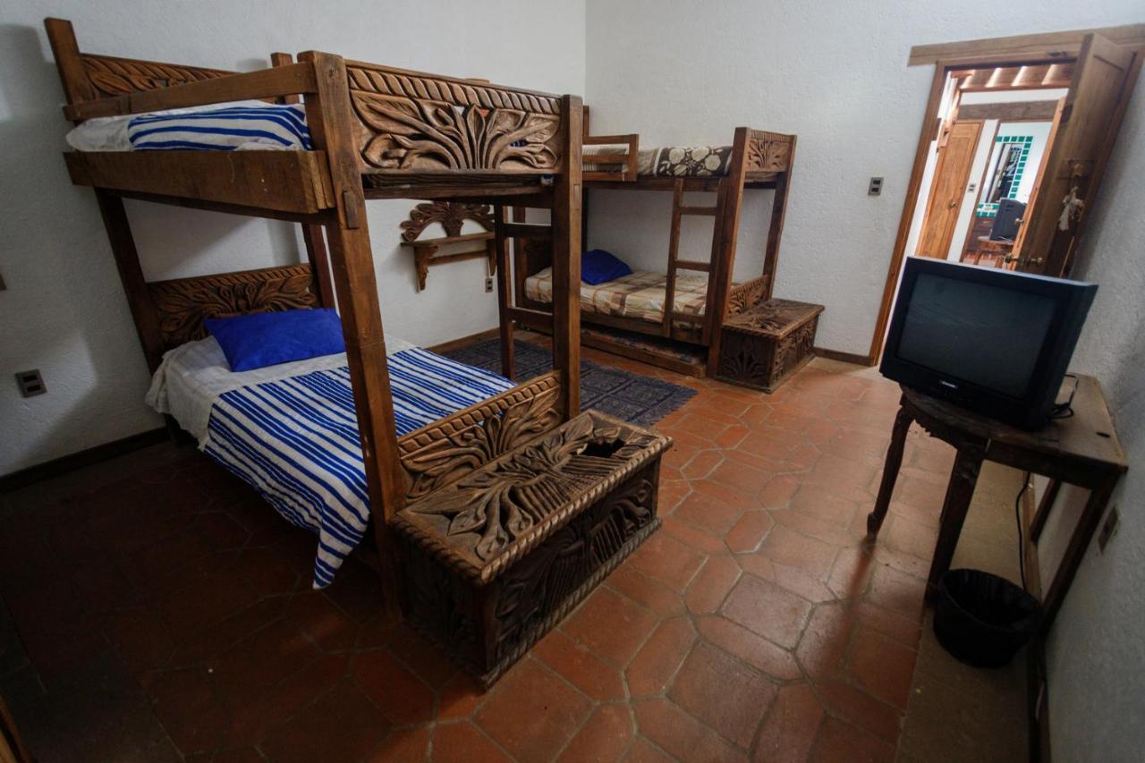 Lago Sol Hotel & Suites Tzintzuntzán Kültér fotó