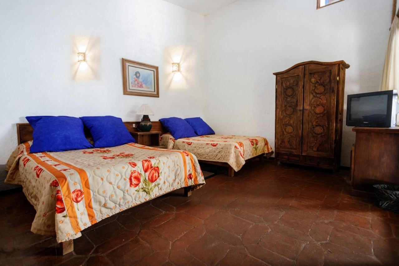 Lago Sol Hotel & Suites Tzintzuntzán Kültér fotó